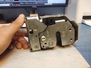 bontott LANCIA DELTA Bal hátsó Ajtózár