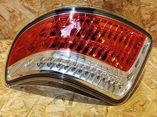 bontott LANCIA DELTA Bal Hátsó Lámpa