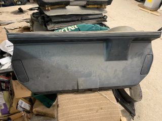 bontott LANCIA DELTA Csomagtérajtó Burkolat (Részeivel)