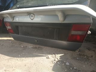 bontott LANCIA DELTA Csomagtérajtó (Részeivel)