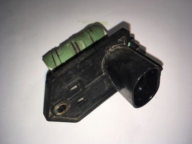 bontott LANCIA DELTA Előtét Ellenállás Hűtőventilátor