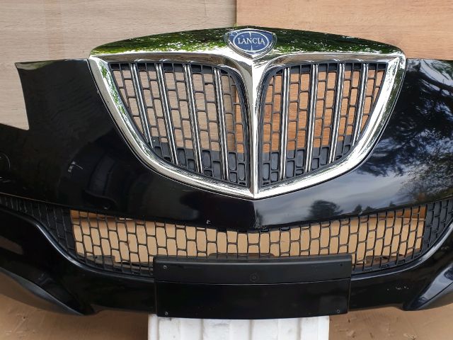 bontott LANCIA DELTA Első Lökhárító (Részeivel)