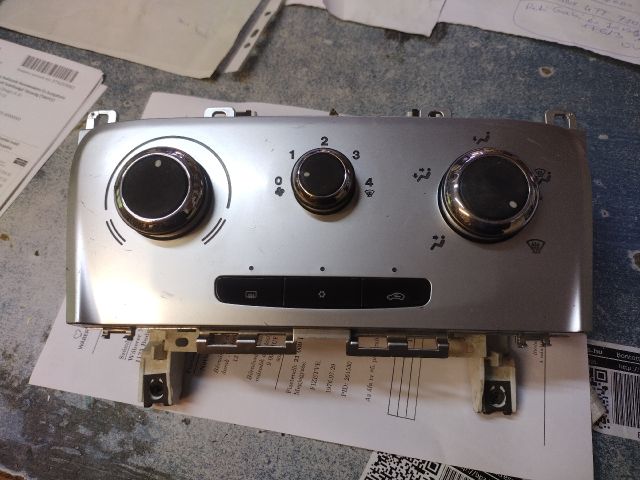 bontott LANCIA DELTA Fűtéskapcsoló (manuális klímás)