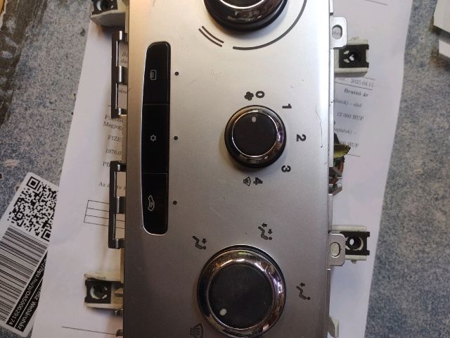 bontott LANCIA DELTA Fűtéskapcsoló (manuális klímás)