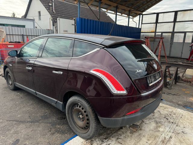 bontott LANCIA DELTA Hátsó Lökhárító (Részeivel)