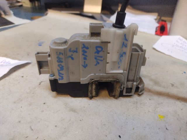 bontott LANCIA DELTA Jobb első Ajtózár