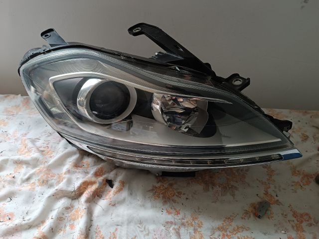 bontott LANCIA DELTA Jobb Fényszóró