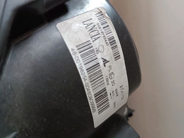 bontott LANCIA DELTA Jobb Fényszóró