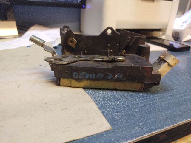 bontott LANCIA DELTA Jobb hátsó Ajtózár