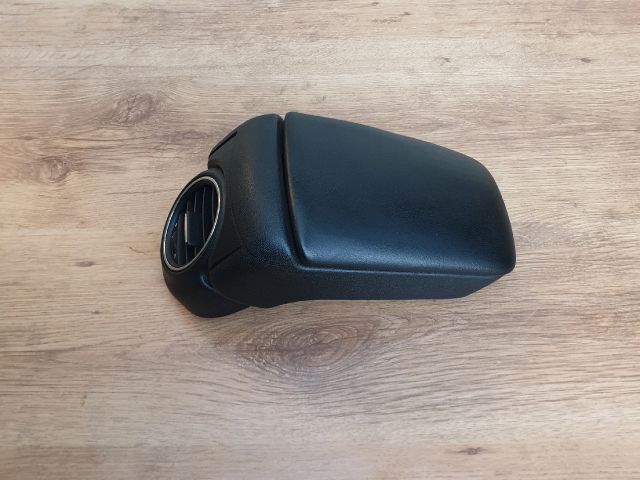 bontott LANCIA DELTA Könyöklő