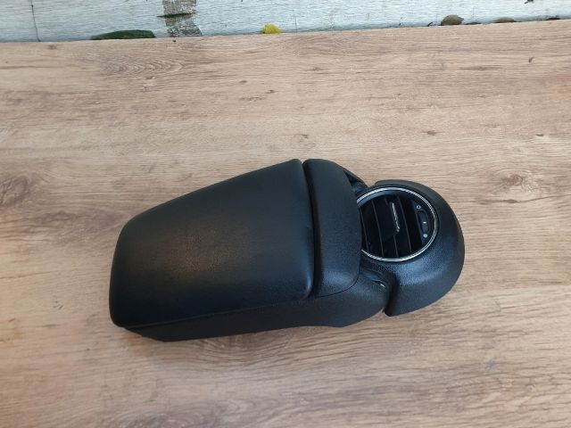 bontott LANCIA DELTA Könyöklő