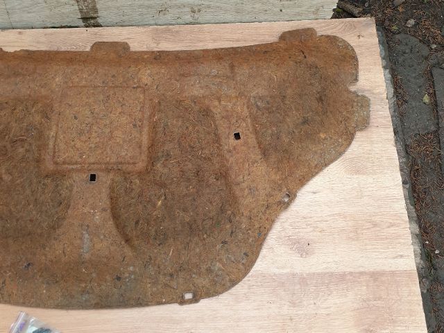 bontott LANCIA DELTA Motorháztető Szigetelés