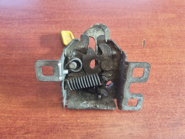 bontott LANCIA DELTA Motorháztető Zárszerkezet