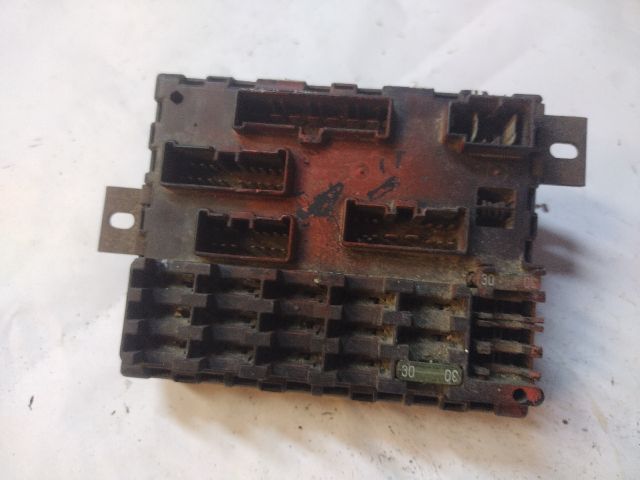 bontott LANCIA LYBRA Biztosítéktábla Motortér