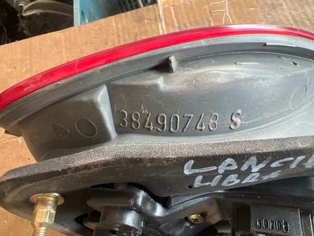 bontott LANCIA LYBRA Bal Hátsó Lámpa