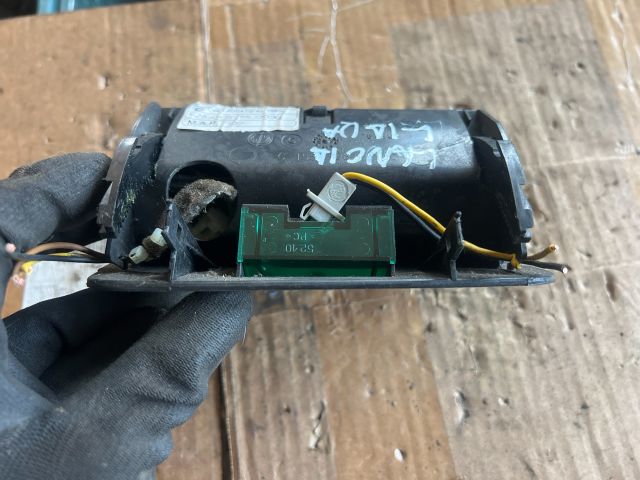 bontott LANCIA LYBRA Első Hamutartó