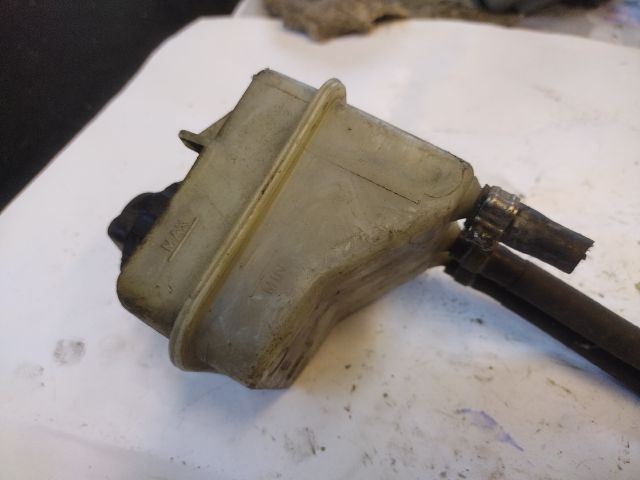 bontott LANCIA LYBRA Fékfolyadék Tartály