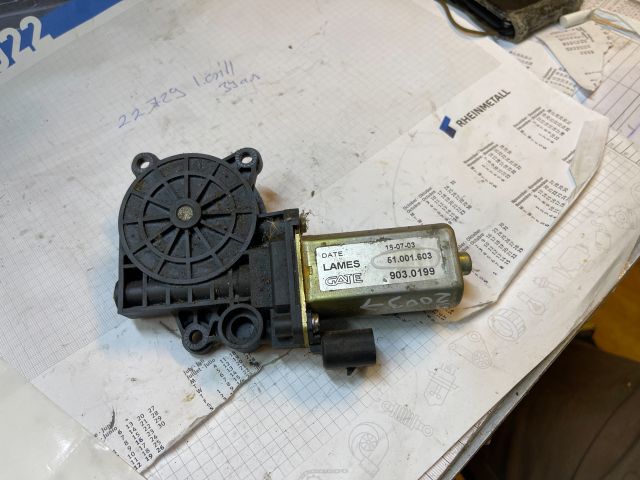 bontott LANCIA LYBRA Jobb első Ablakemelő Motor
