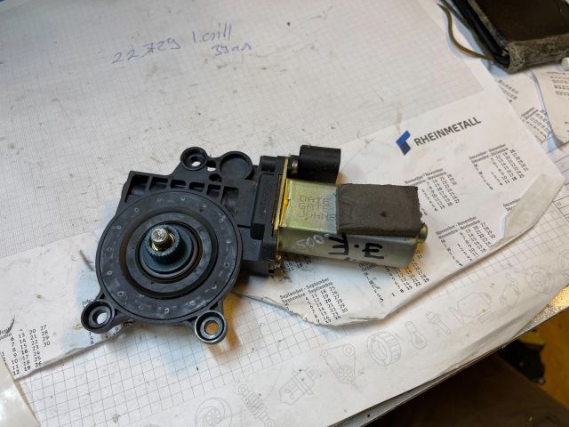 bontott LANCIA LYBRA Jobb első Ablakemelő Motor