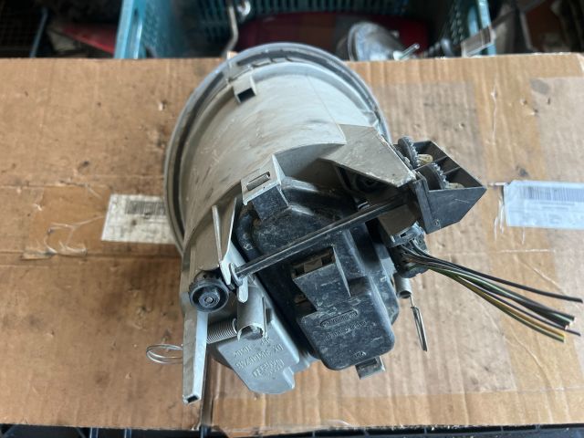 bontott LANCIA LYBRA Jobb Fényszóró