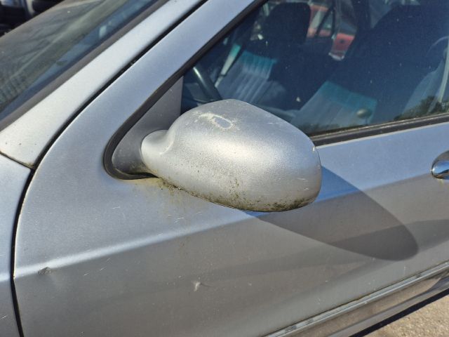 bontott LANCIA LYBRA Jobb hátsó Ajtó (Részeivel)