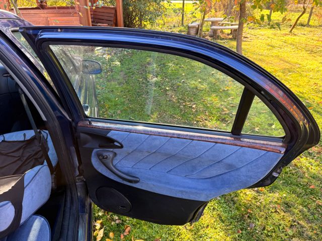 bontott LANCIA LYBRA Jobb hátsó Ajtó (Üres lemez)