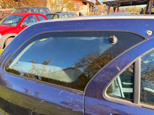 bontott LANCIA LYBRA Jobb hátsó Fixüveg (Ajtóban)