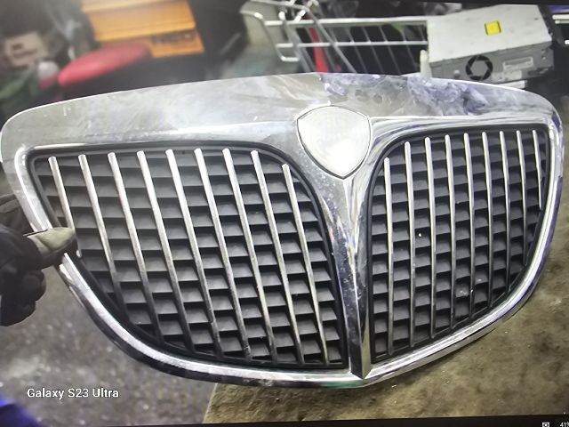 bontott LANCIA MUSA Hűtőrács