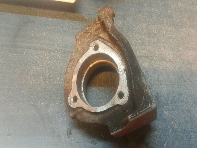 bontott LANCIA MUSA Jobb első Féltengely Tartó