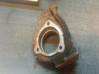 bontott LANCIA MUSA Jobb első Féltengely Tartó