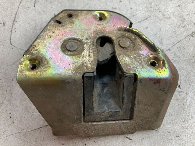 bontott LANCIA PHEDRA Csomagtérajtó Zárszerkezet