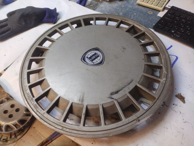 bontott LANCIA PRISMA Dísztárcsa (1 db)