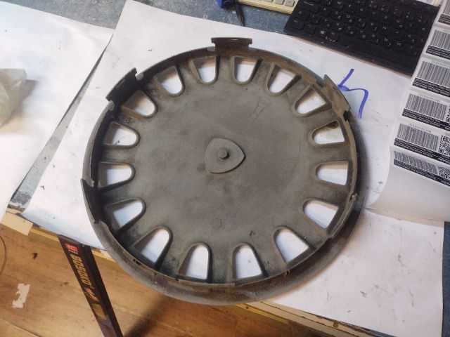 bontott LANCIA PRISMA Dísztárcsa (1 db)