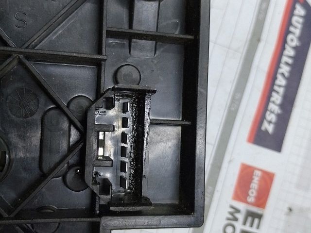 bontott LANCIA THEMA Bal Hátsó Lámpa Foglalat