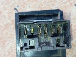 bontott LANCIA THEMA Jobb első Ablakemelő Kapcsoló