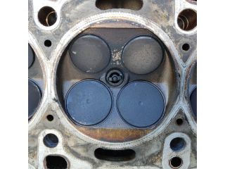 bontott LANCIA THESIS Hengerfej