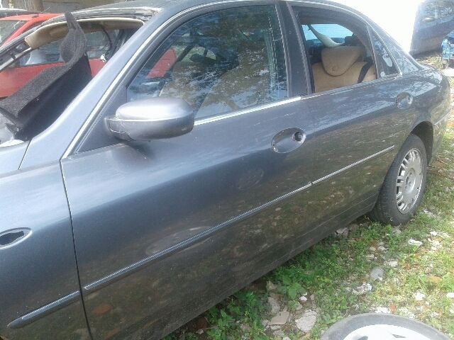 bontott LANCIA THESIS Első Lökhárító (Üresen)