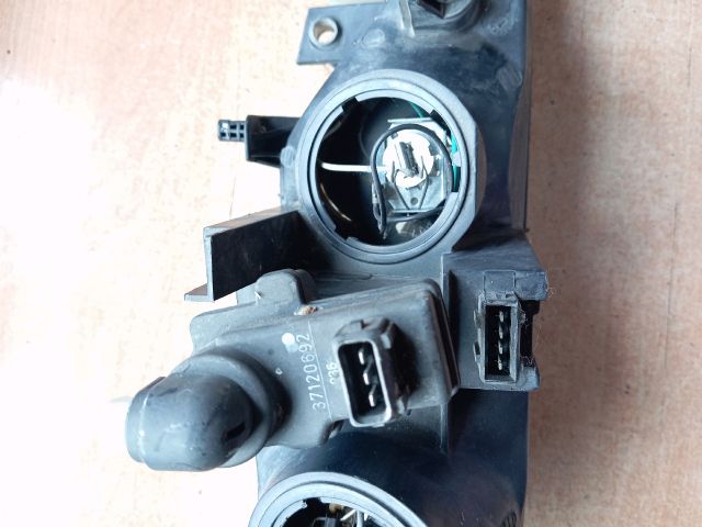 bontott LANCIA Y Bal Fényszóró