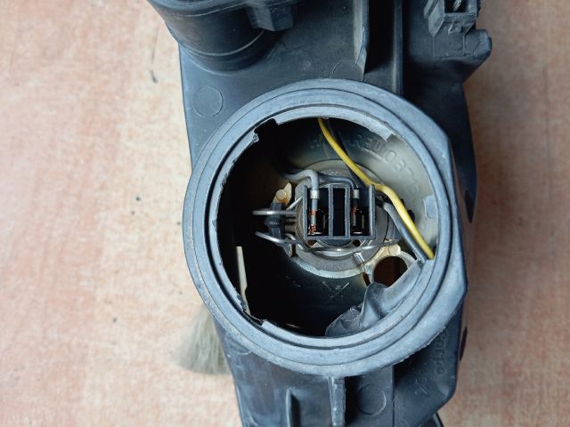 bontott LANCIA Y Bal Fényszóró