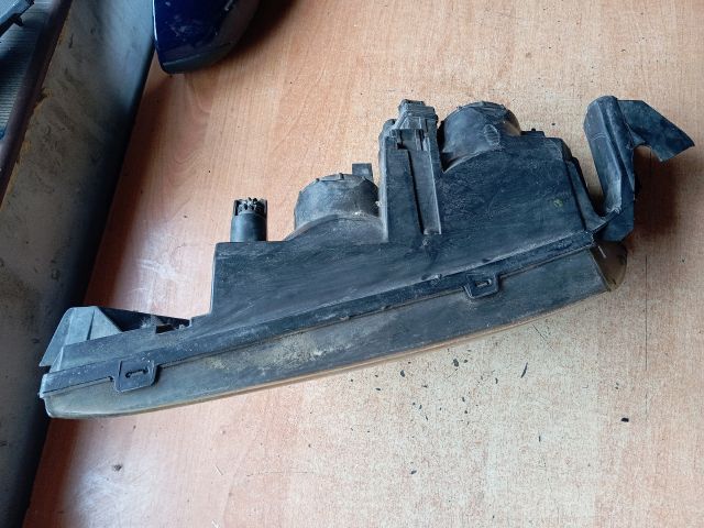 bontott LANCIA Y Jobb Fényszóró