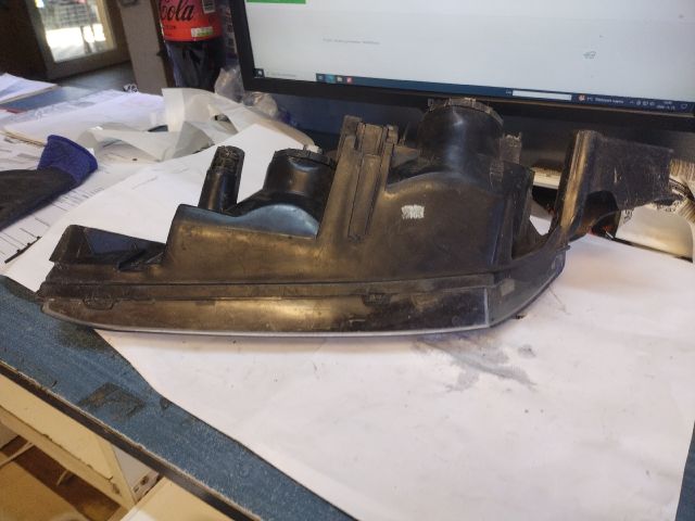 bontott LANCIA Y Jobb Fényszóró