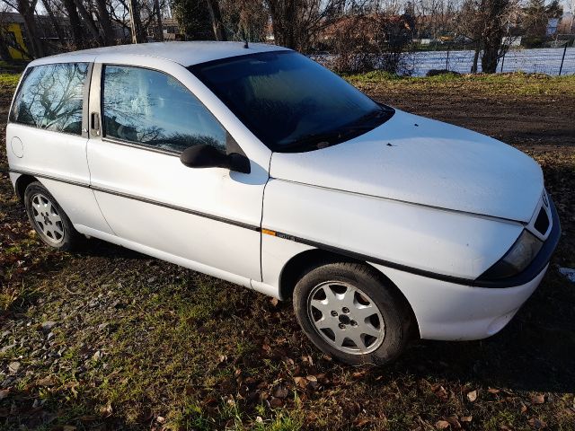 bontott LANCIA Y Jobb hátsó Hátsó Dobbetét (Kerékjárati, Műanyag)