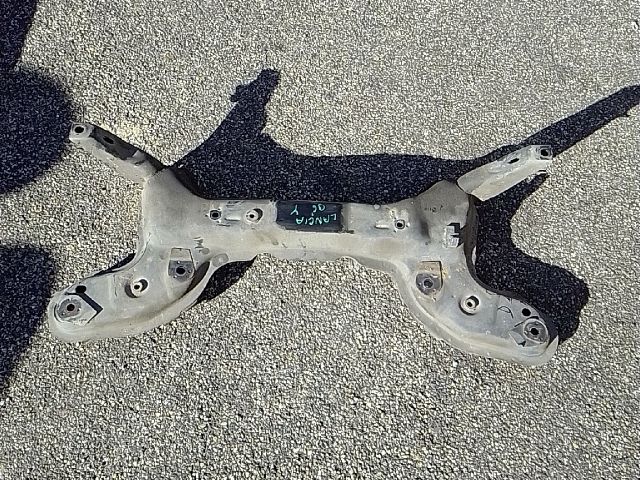 bontott LANCIA YPSILON Első Bölcső