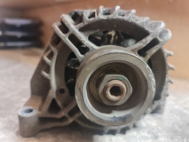 bontott LANCIA YPSILON Generátor