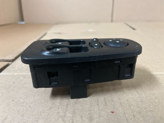 bontott LANCIA YPSILON Ablakemelő és Tükör Kapcsoló