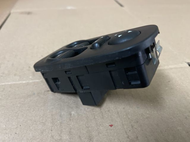 bontott LANCIA YPSILON Ablakemelő és Tükör Kapcsoló