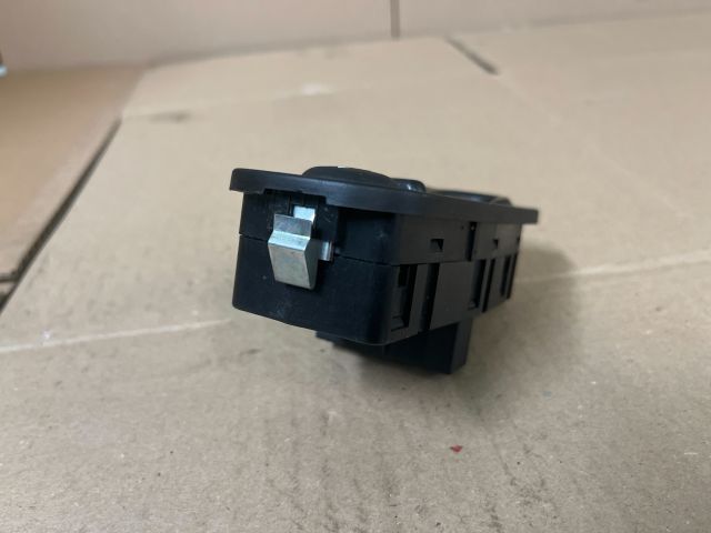 bontott LANCIA YPSILON Ablakemelő és Tükör Kapcsoló