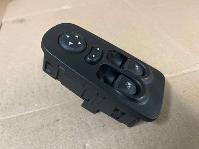 bontott LANCIA YPSILON Ablakemelő és Tükör Kapcsoló