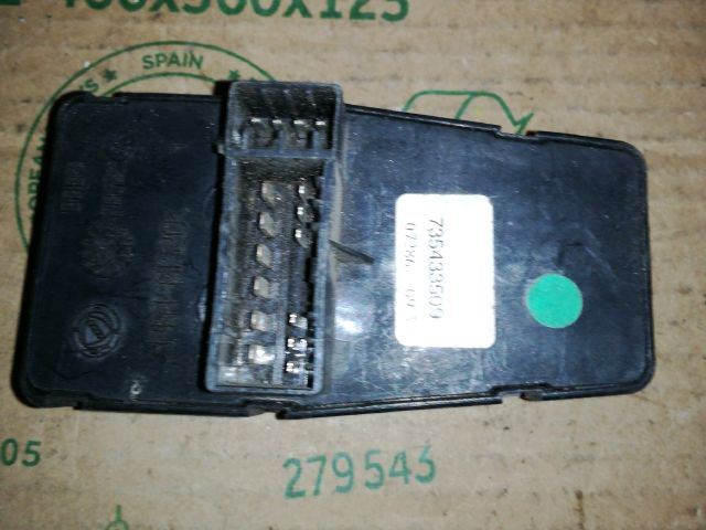 bontott LANCIA YPSILON Ablakemelő Kapcsoló Négyes / Kettes