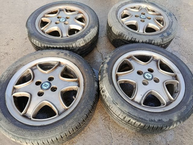 bontott LANCIA YPSILON Alufelni Szett Gumival